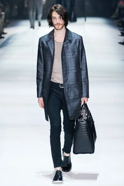 Look 20